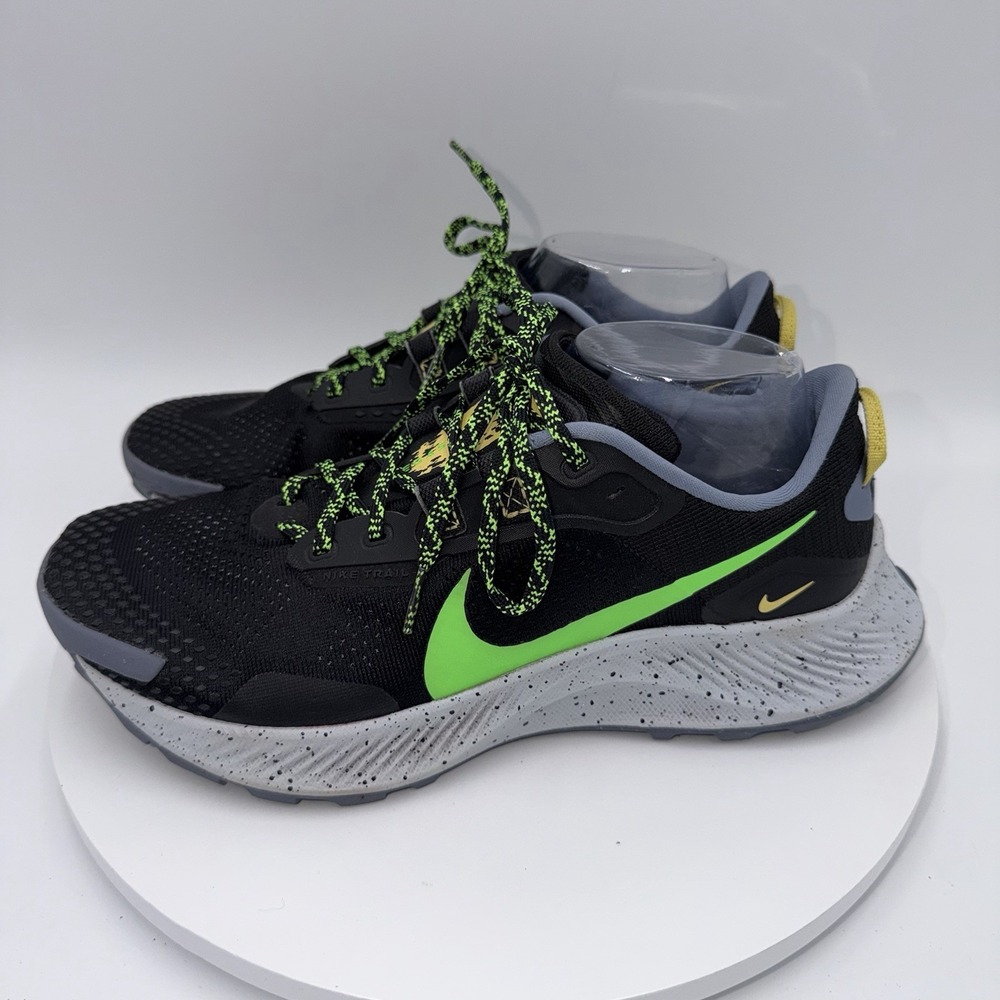 Nike Pegasus Trail 3 Running Shoes Men 9 Black Green Hiking Sneakers DA8697-004